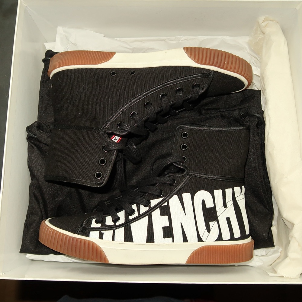 GIVENCHY BOXING SNEAKER